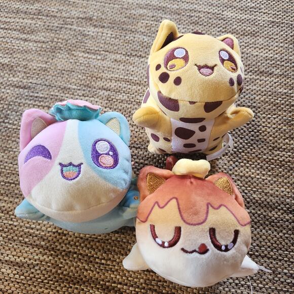 Aphmau MeeMeows Chocolate Chip Cookie Macaron Pancakes Plush Cat Kitten NWOT Lot - Picture 5 of 7